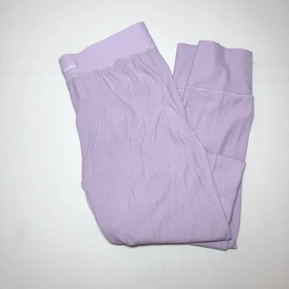 Sold 4/6 - Picture 2 of 8